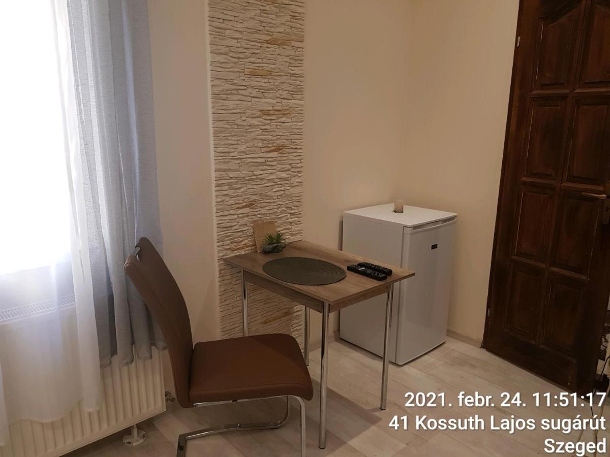 Rozsa Apartmanhaz Szeged Exterior photo