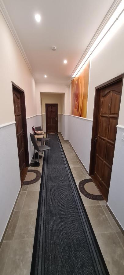 Rozsa Apartmanhaz Szeged Exterior photo