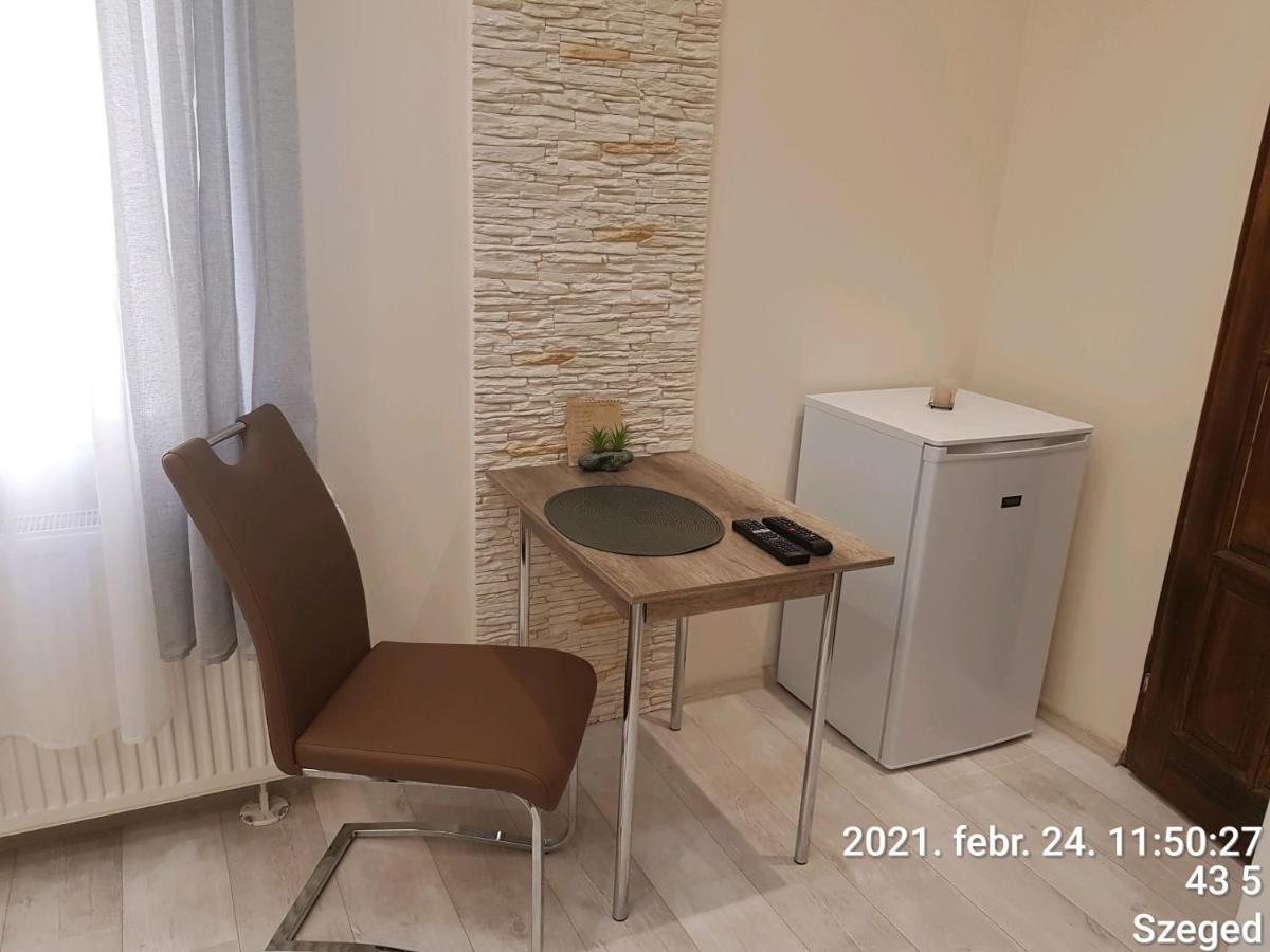 Rozsa Apartmanhaz Szeged Exterior photo