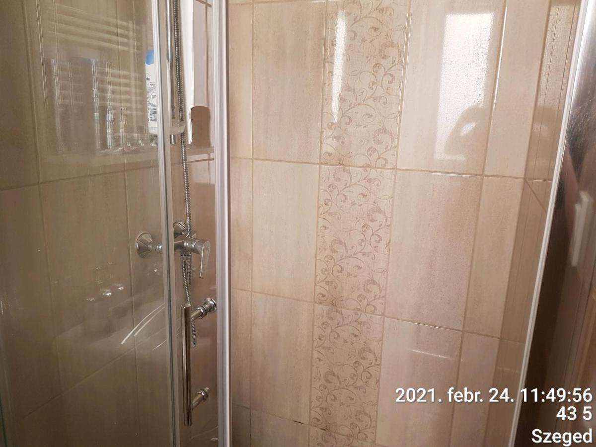Rozsa Apartmanhaz Szeged Exterior photo